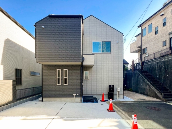 横浜市鶴見区駒岡４丁目　新築一戸建て