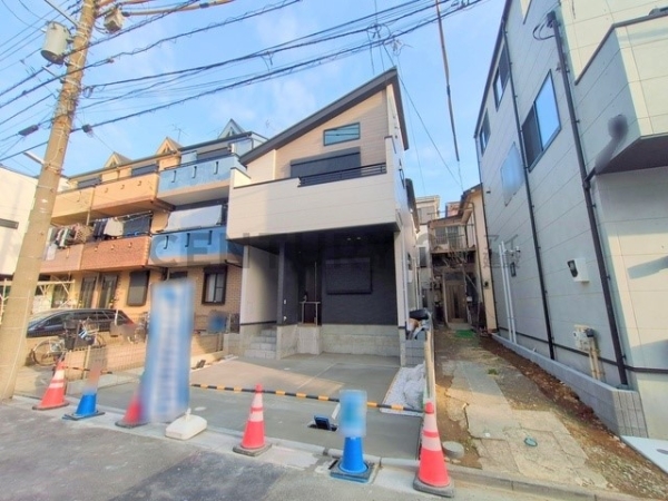 川崎市川崎区台町　新築一戸建て