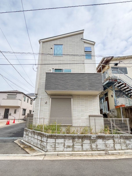横浜市南区睦町２丁目　中古一戸建て