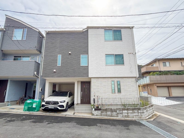 横浜市南区睦町２丁目　中古一戸建て