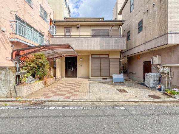 横浜市鶴見区仲通２丁目　中古一戸建て