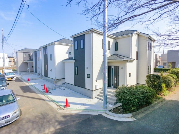 藤沢市鵠沼神明４丁目　新築一戸建て