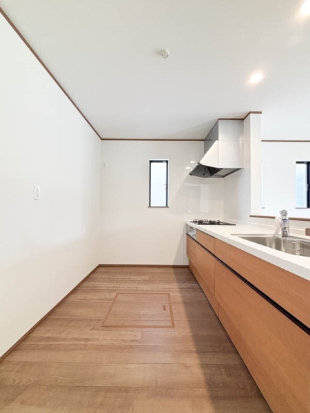 藤沢市鵠沼神明４丁目　新築一戸建て