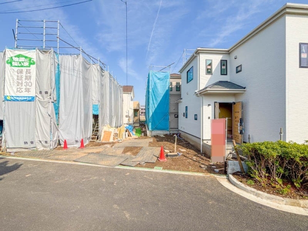 藤沢市鵠沼神明４丁目　新築一戸建て