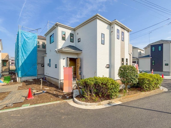 藤沢市鵠沼神明４丁目　新築一戸建て