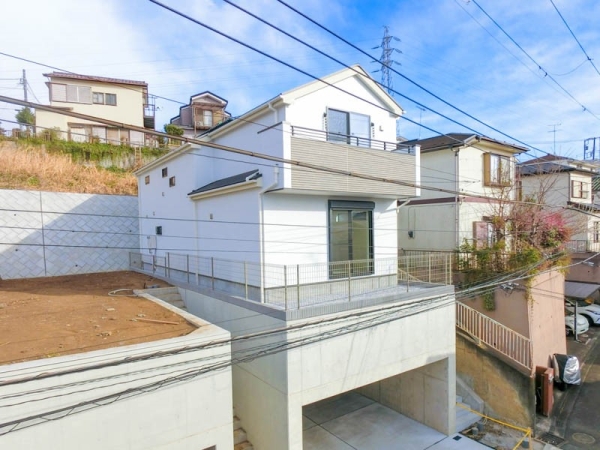 横浜市泉区白百合１丁目　新築一戸建て
