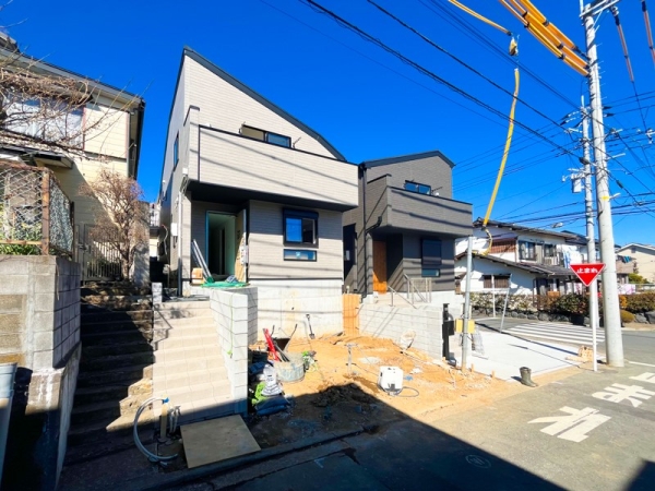 横浜市南区別所中里台　新築一戸建て