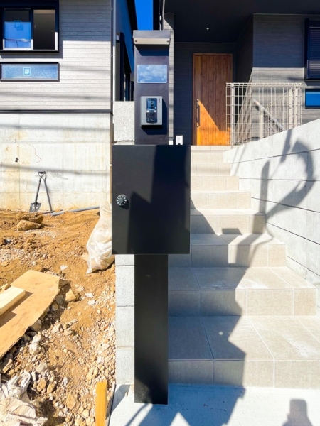 横浜市南区別所中里台　新築一戸建て