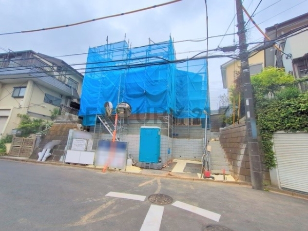 川崎市多摩区長尾６丁目　新築一戸建て