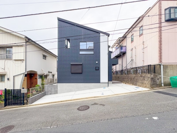 横浜市港南区芹が谷１丁目　新築一戸建て