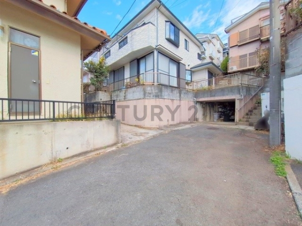横浜市南区別所５丁目　中古一戸建て