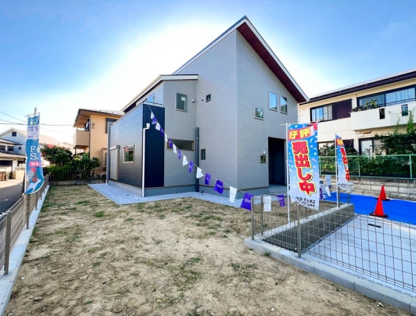 横浜市金沢区富岡西４丁目　新築一戸建て