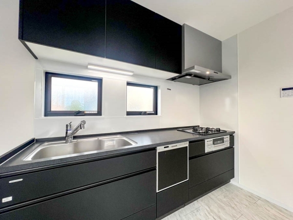 藤沢市鵠沼橘２丁目　新築一戸建て