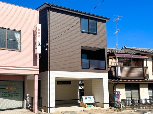 横浜市南区別所５丁目　新築一戸建て