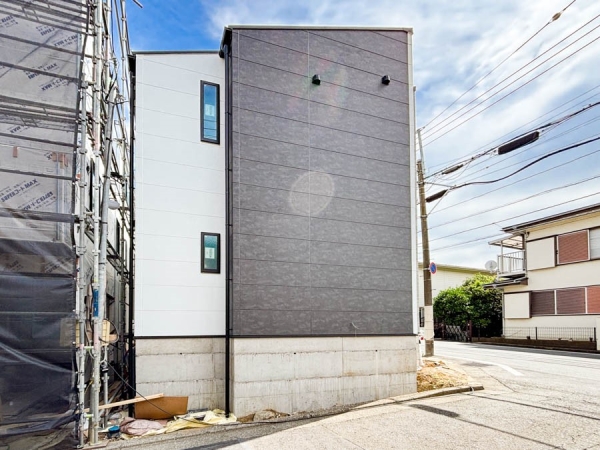 横浜市保土ケ谷区仏向西　新築一戸建て