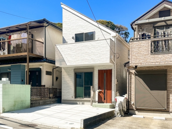 横浜市港南区笹下５丁目　新築一戸建て