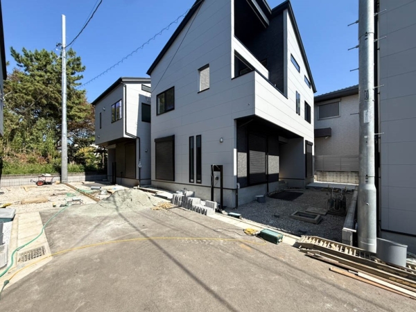藤沢市鵠沼神明３丁目　新築一戸建て