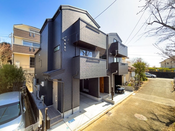 横浜市西区北軽井沢　新築一戸建て