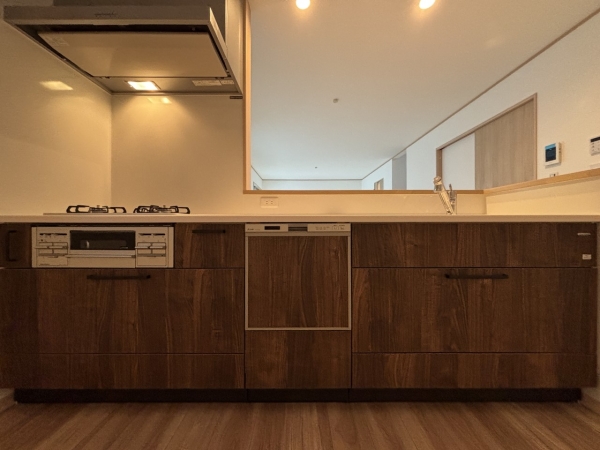 横浜市西区元久保町　新築一戸建て