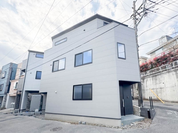 横浜市南区永田北３丁目　新築一戸建て