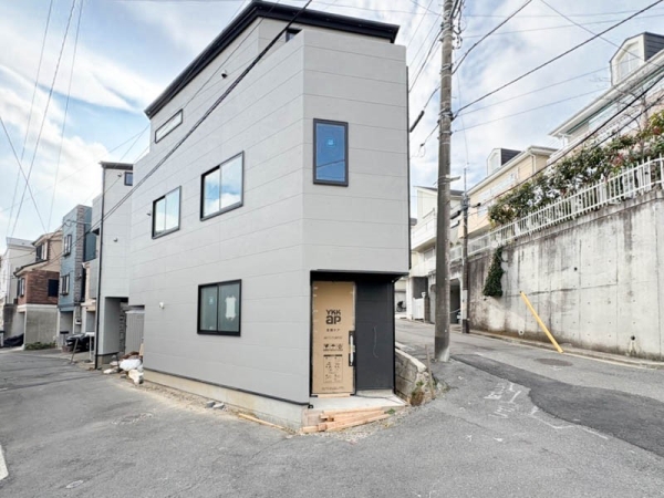 横浜市南区永田北３丁目　新築一戸建て