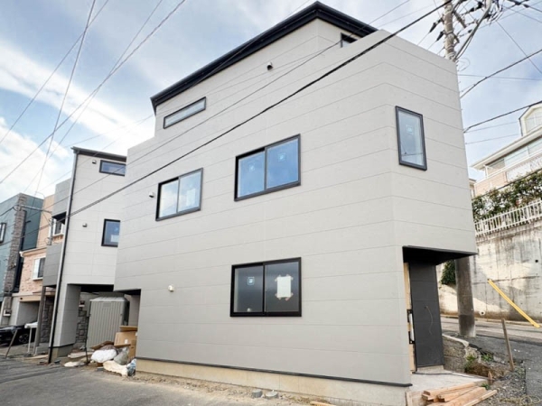 横浜市南区永田北３丁目　新築一戸建て