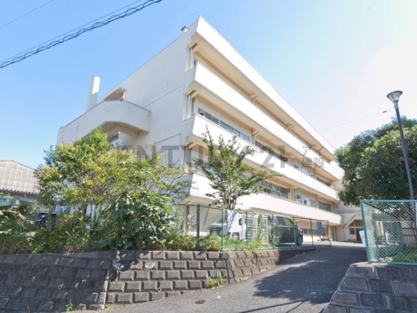 横浜市鶴見区上の宮2丁目 新築一戸建て(横浜市立上の宮中学校)