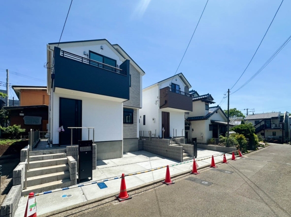横浜市神奈川区三ツ沢上町　新築一戸建て