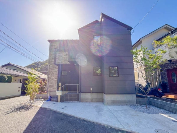 鎌倉市稲村ガ崎２丁目　新築一戸建て