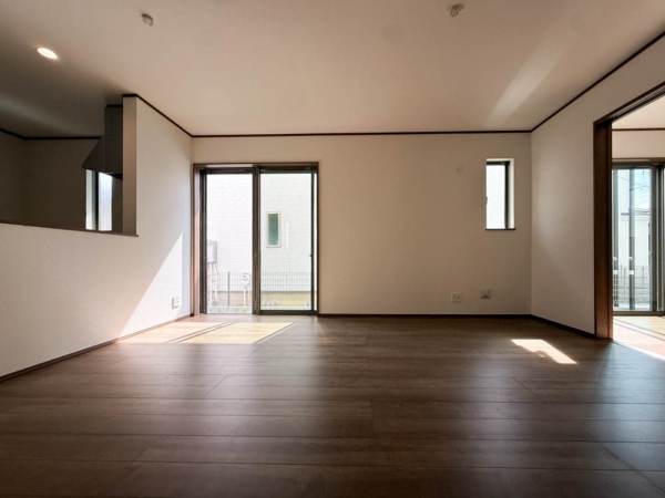 町田市成瀬2丁目 新築一戸建て(リビング)