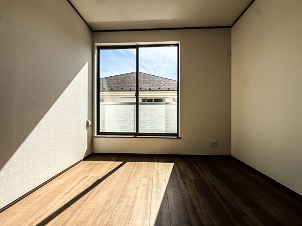 町田市成瀬2丁目 新築一戸建て(洋室)