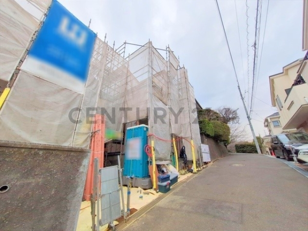 横浜市神奈川区三ツ沢中町　新築一戸建て