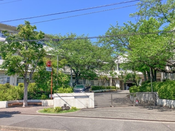 横浜市金沢区能見台３丁目　新築一戸建て(横浜市立能見台小学校)