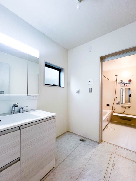 横浜市金沢区六浦３丁目　新築一戸建て