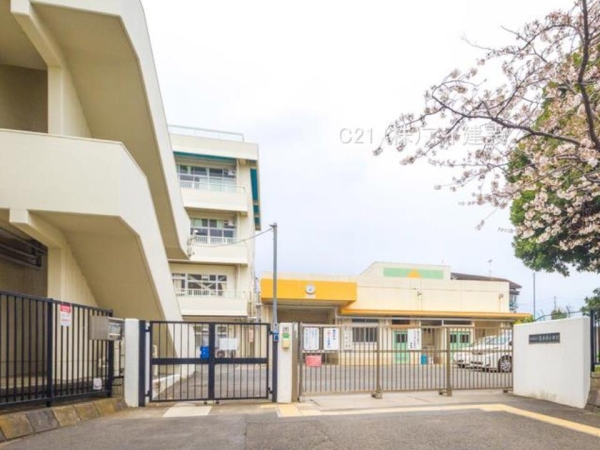 横浜市金沢区六浦３丁目　新築一戸建て(横浜市立高舟台小学校)