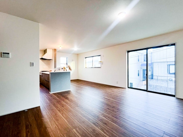 横浜市金沢区六浦３丁目　新築一戸建て