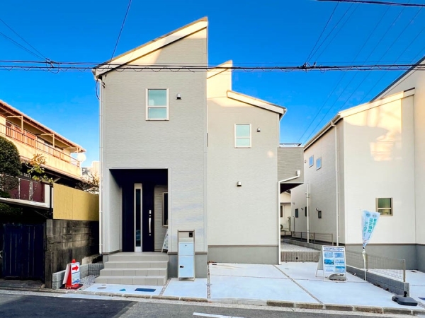 横浜市金沢区六浦３丁目　新築一戸建て