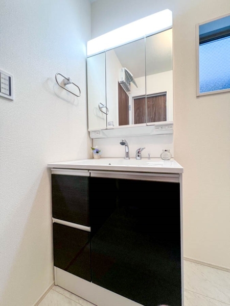 横浜市金沢区六浦３丁目　新築一戸建て