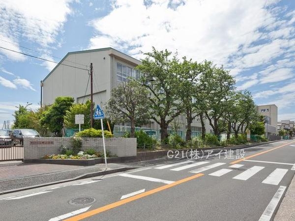 横浜市栄区上之町　新築一戸建て(横浜市立上郷小学校)