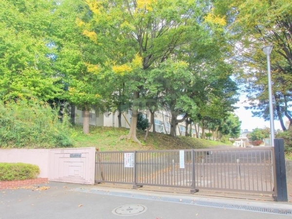 横浜市青葉区美しが丘西2丁目の中古一戸建て(横浜市立山内中学校)
