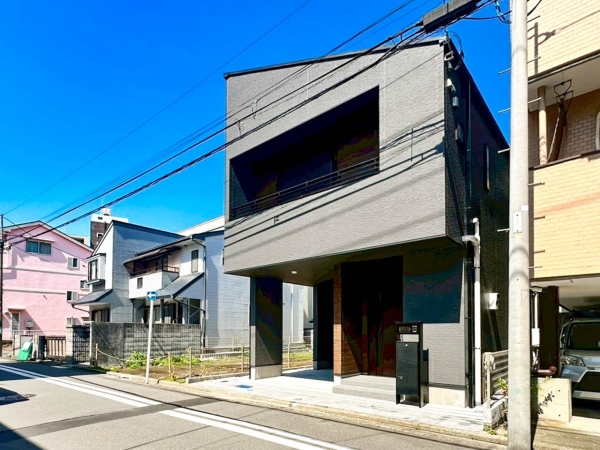 横浜市西区中央２丁目　新築一戸建て