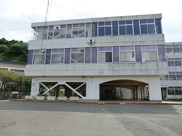 鎌倉市岩瀬の中古一戸建て(鎌倉市立岩瀬中学校)