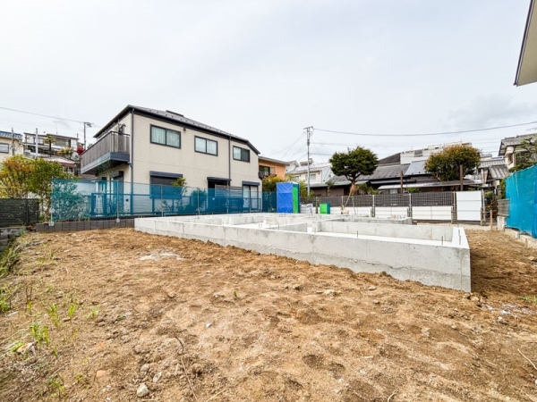 横浜市金沢区大道１丁目　新築一戸建て