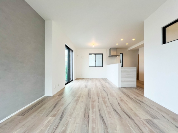 横浜市南区六ツ川２丁目　新築一戸建て