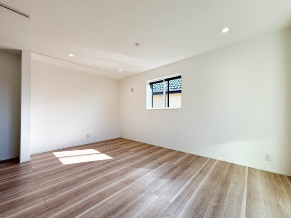 横浜市中区簑沢　新築一戸建て