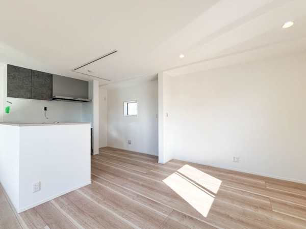 横浜市中区簑沢　新築一戸建て