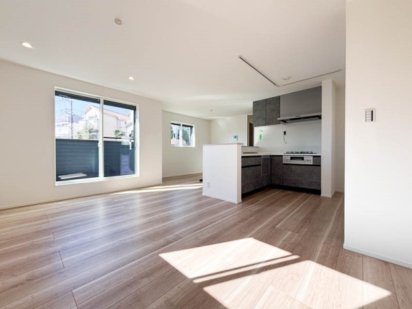 横浜市中区簑沢　新築一戸建て