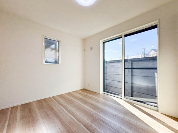 横浜市中区簑沢　新築一戸建て