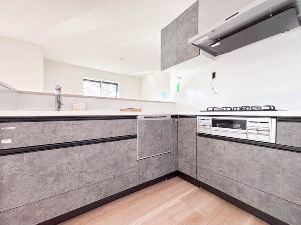 横浜市中区簑沢　新築一戸建て