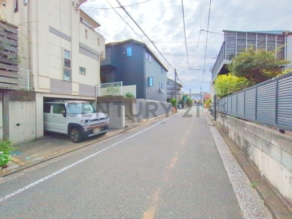 横浜市南区中里４丁目　新築一戸建て